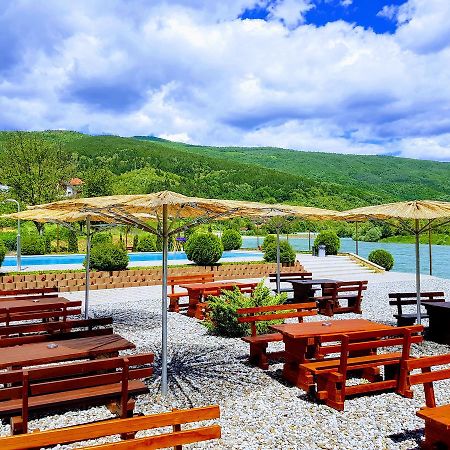 Pansion Basa Hotell Ustikolina Exteriör bild