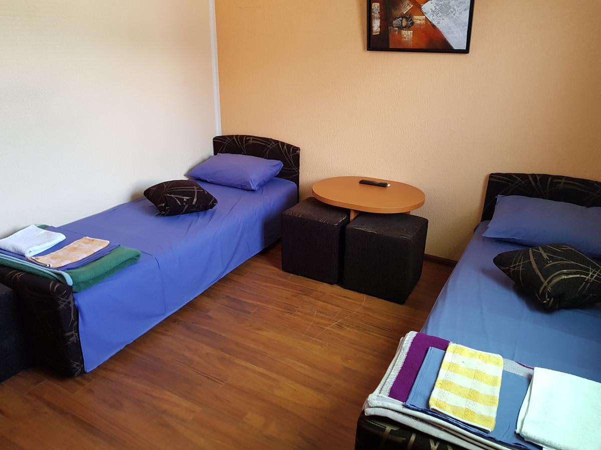 Pansion Basa Hotell Ustikolina Exteriör bild