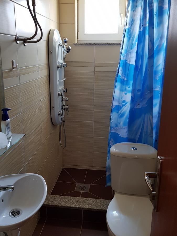 Pansion Basa Hotell Ustikolina Exteriör bild